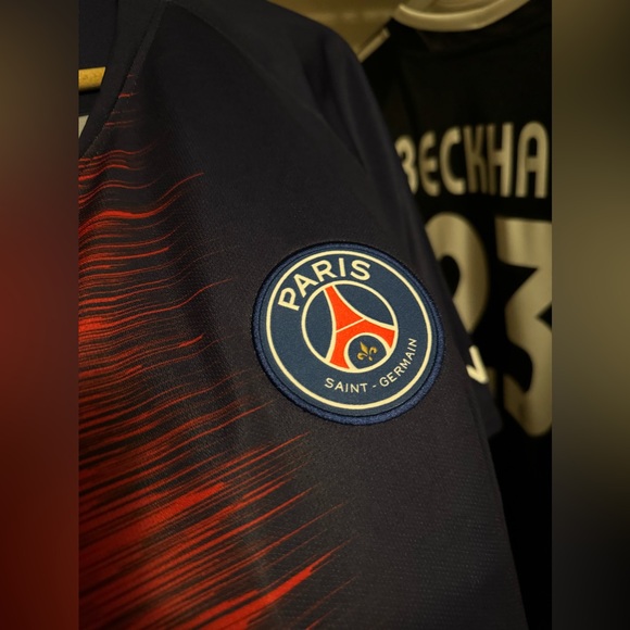 18 PSG jersey #10 Neymar Jr. Authentic - Picture 3 of 6